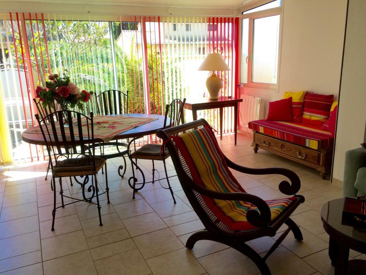 Villa De Vacances Au Calme Proche De La Mer La Londe-les-Maures Eksteriør billede