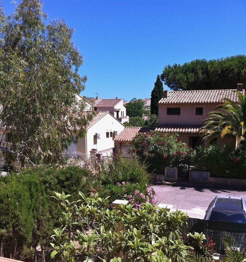 Villa De Vacances Au Calme Proche De La Mer La Londe-les-Maures Eksteriør billede